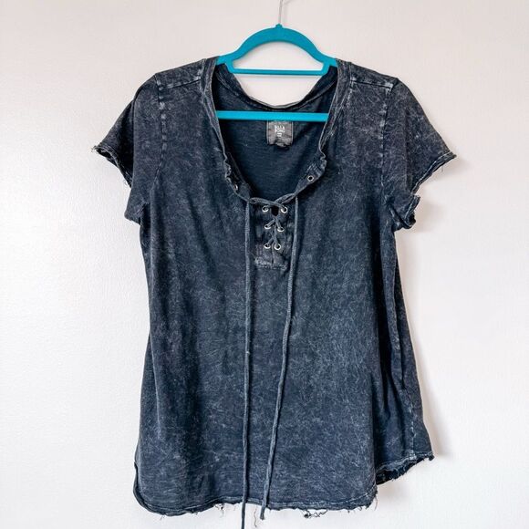 Billabong Short Sleeve Grey Lace Front Tee Size Large - Picture 2 of 6
